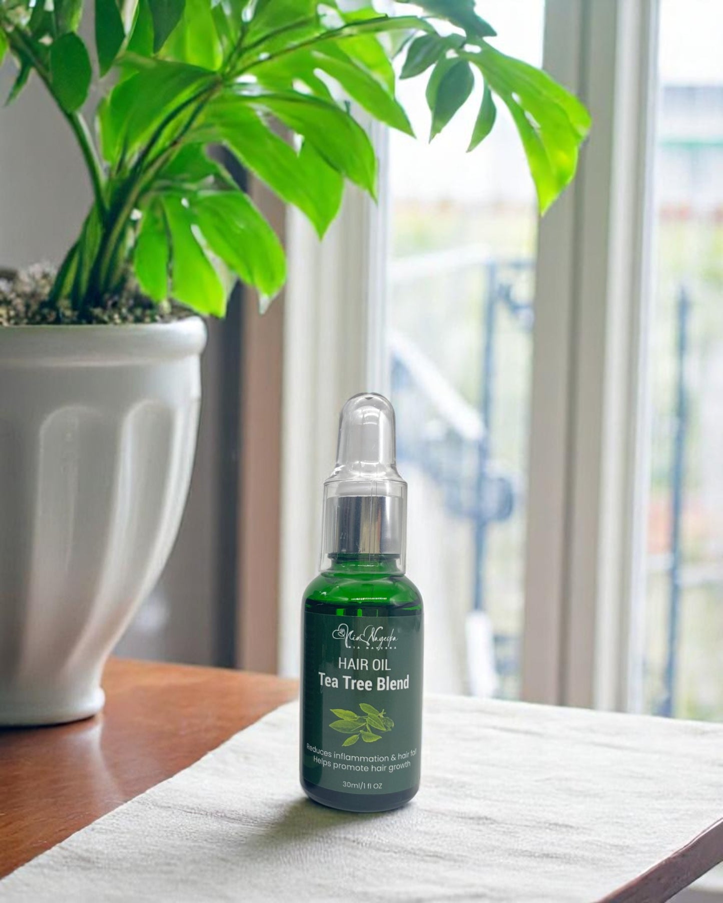 Tea Tree Hair Oil – Purifying & Refreshing Scalp Care